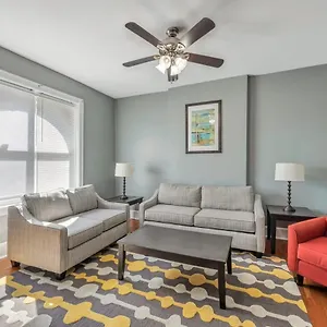 Holiday home Historic First Floor Unit In Mckinley Heights Stl 1w, Saint Louis